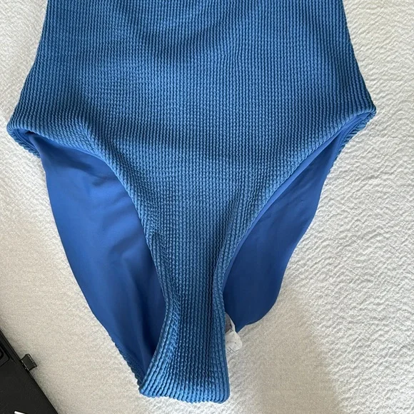 Veronica Beard Swim Veronica Beard One Piece Salis Swimsuit, Medium, $278 - Picture 16 of 16